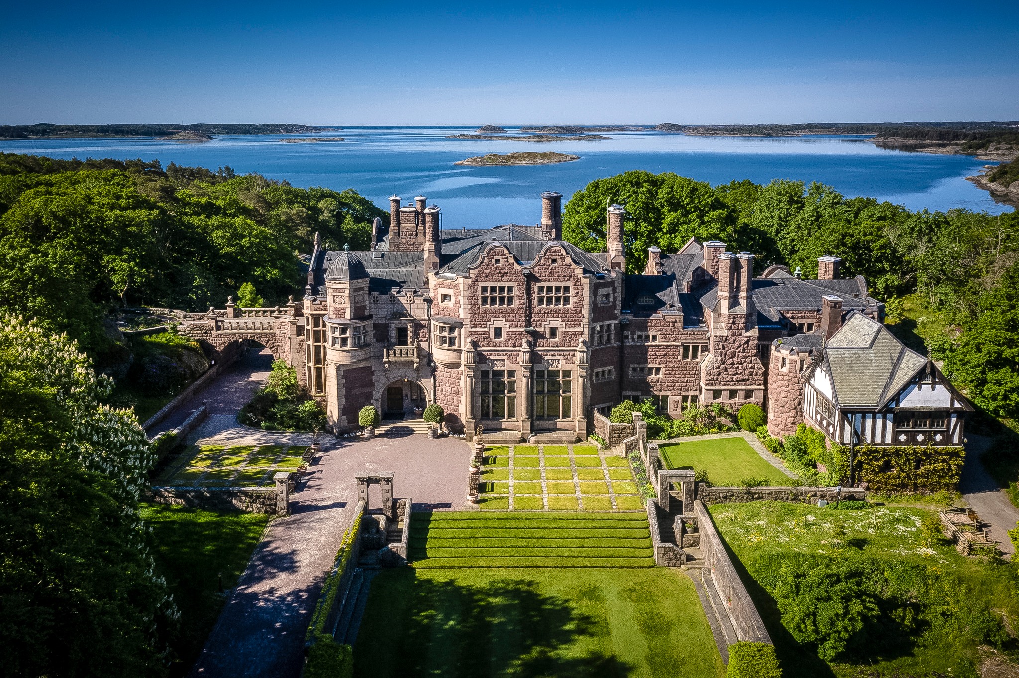 Tjolöholms Slott syd for Gøteborg - Øresundsbron