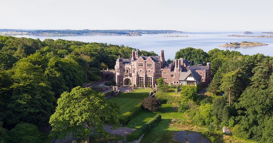 Tjolöholms Slott syd for Gøteborg - Øresundsbron