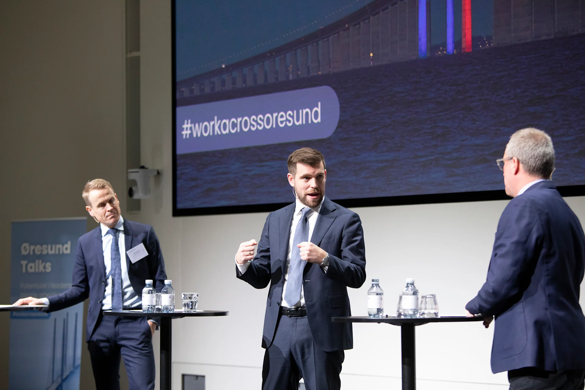 The CEO of the Øresund Bridge, Linus Eriksson, together with the Minister for Nordic Cooperation, Morten Dahlin, and the CEO of Danish Industry, Lars Sandahl Sørensen.