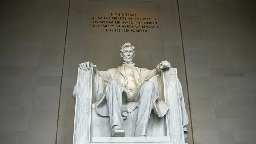 Närbild av Abraham Lincoln på Lincoln Memorial i Washington DC.