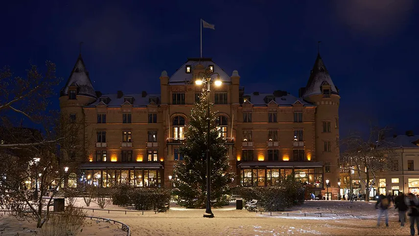 Det smukke Grand Hotel i Lund klædt i sne.