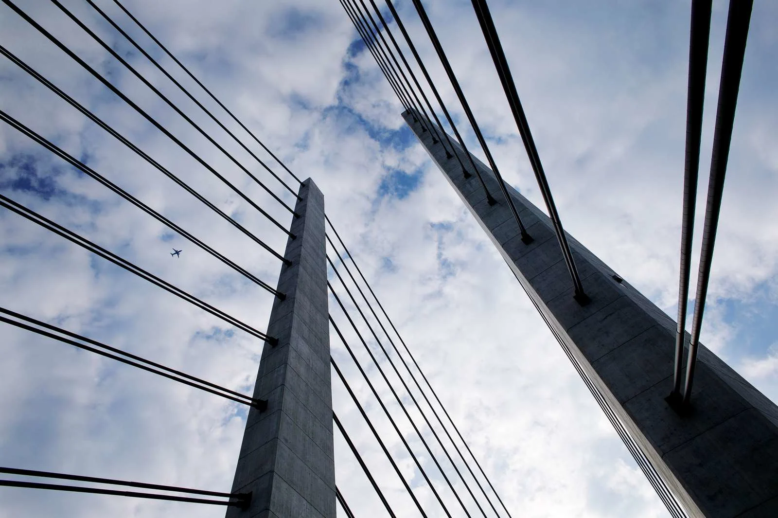 Øresund Bridge pylons viewed from below