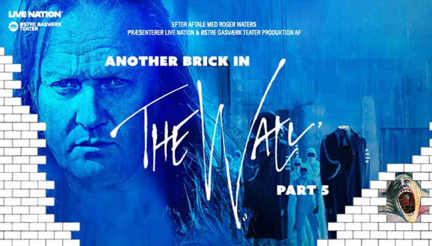 Pressbild om föreställningen. Bakgrunden är blå och har vita tegelstenar i en ram. Man ser huvudrollinnehavarens ansikte samt statister i bakgrunden.