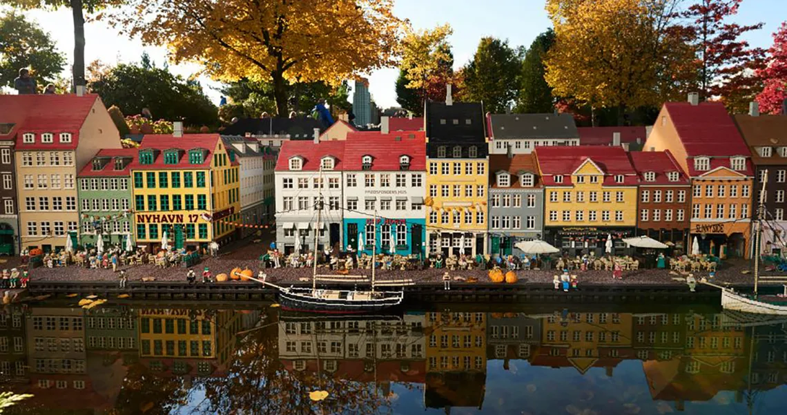 Nyhavn byggt i Lego på LEGOLAND i Danmark.
