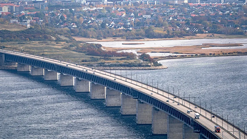 Luftfoto af Øresundsbroen.