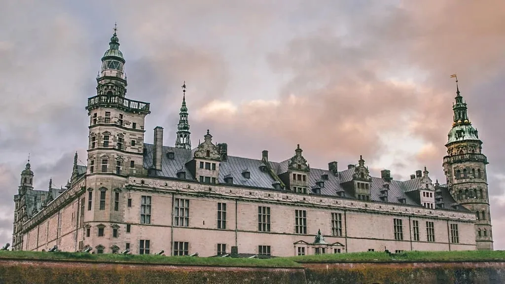 Fasaden på Kronborgs slott på Nordsjälland.