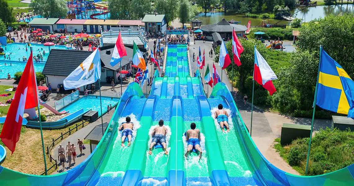 tosselilla sommarlands vandland med vandrutsjebaner