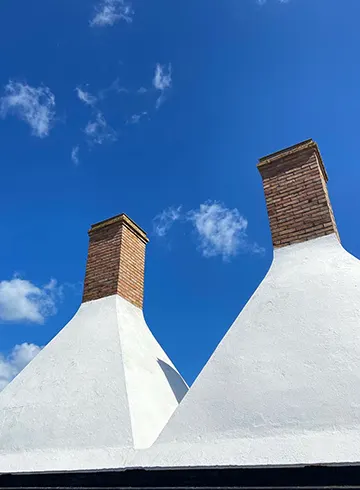 Røgeri på Bornholm med hvid storsten