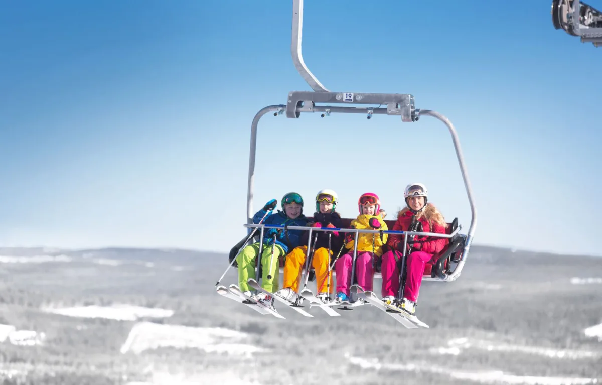 Skilift hos skisportsstedet Branäs i Sverige