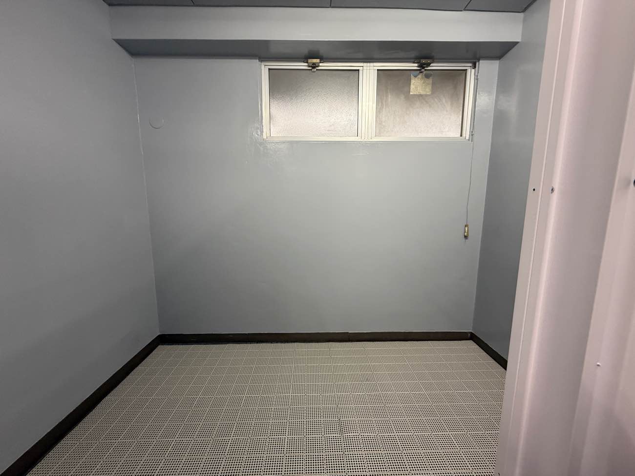 静岡西中原｜静岡県静岡市駿河区の屋内型トランクルーム・月額1,900円