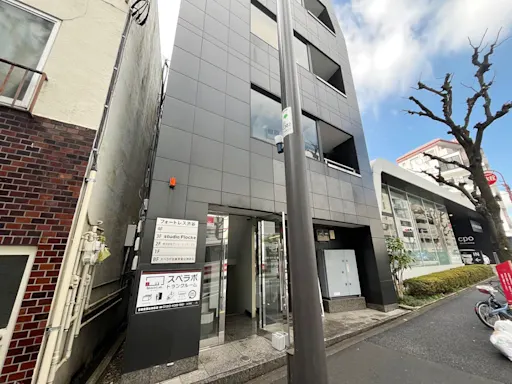 スペラボ 目黒青葉台神泉 受付・カウンター