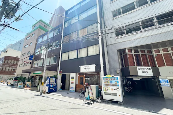堺筋本町駅前店の写真1 - 大阪府大阪市中央区のトランクルーム内観