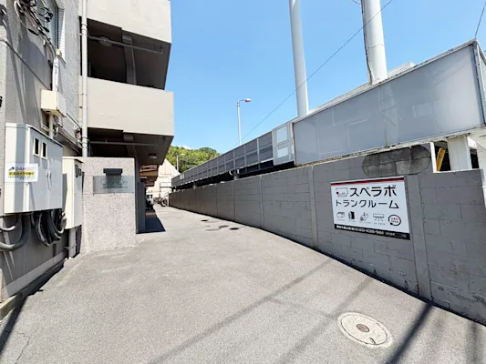横浜大倉山の写真1 - 神奈川県横浜市港北区のトランクルーム内観