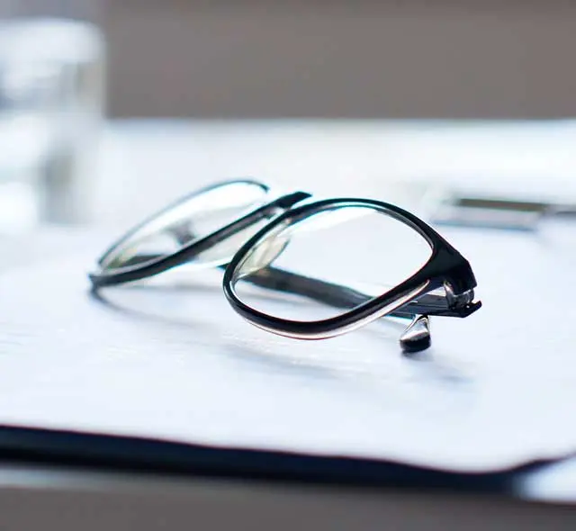 med-vision-hero-mobile