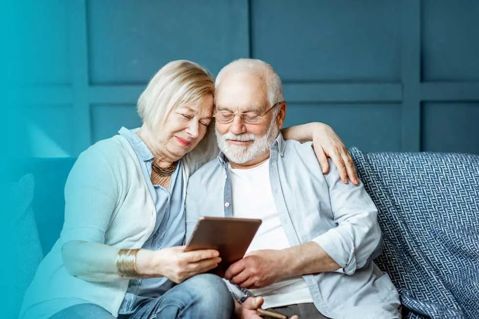 couple-viewing-ipad-overlay (2)