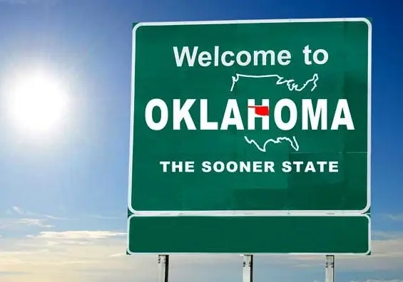 Advantage Plans: Oklahoma - Hero Section - Image