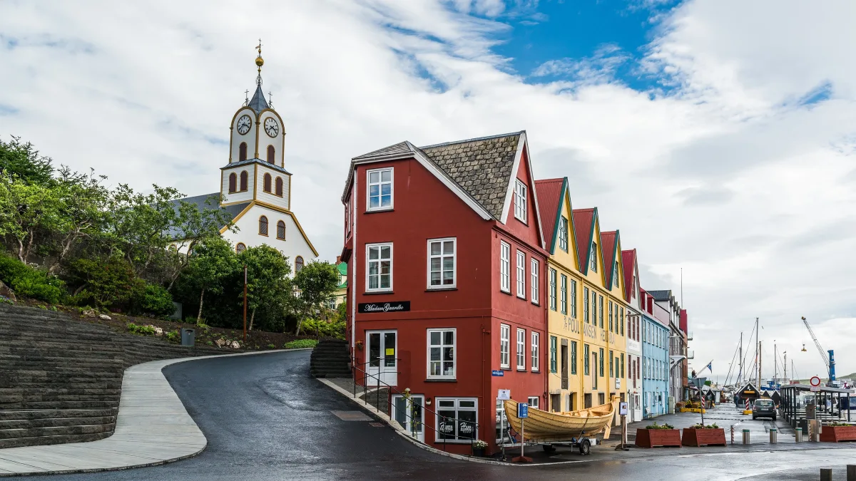 Spitsbergen, Iceland, Faroe Islands – Island Hopping in and around the Arctic (Southbound) 