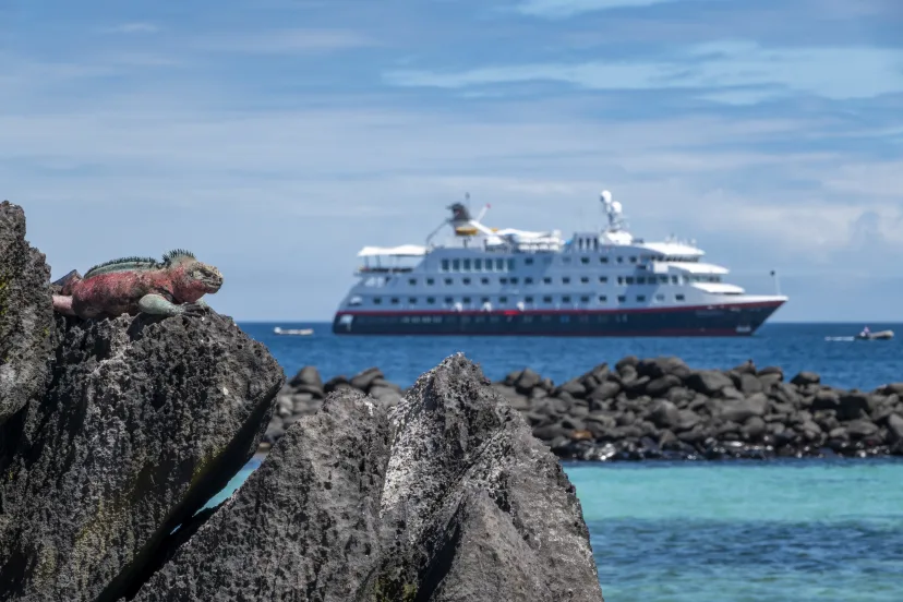 Galápagos Islands—Nature and Wildlife Expedition Cruise 
