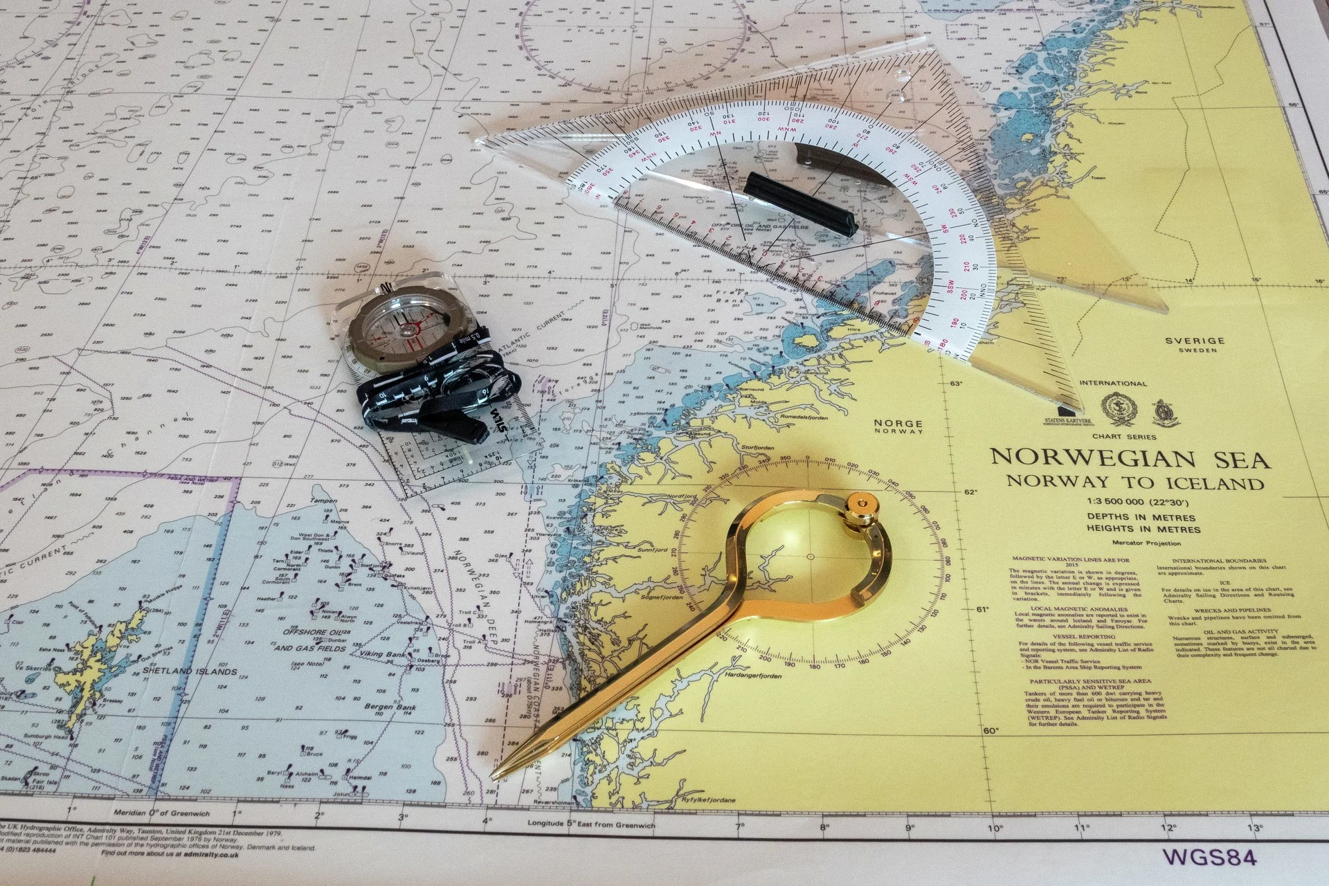 Map and navigation tools / Oceanography