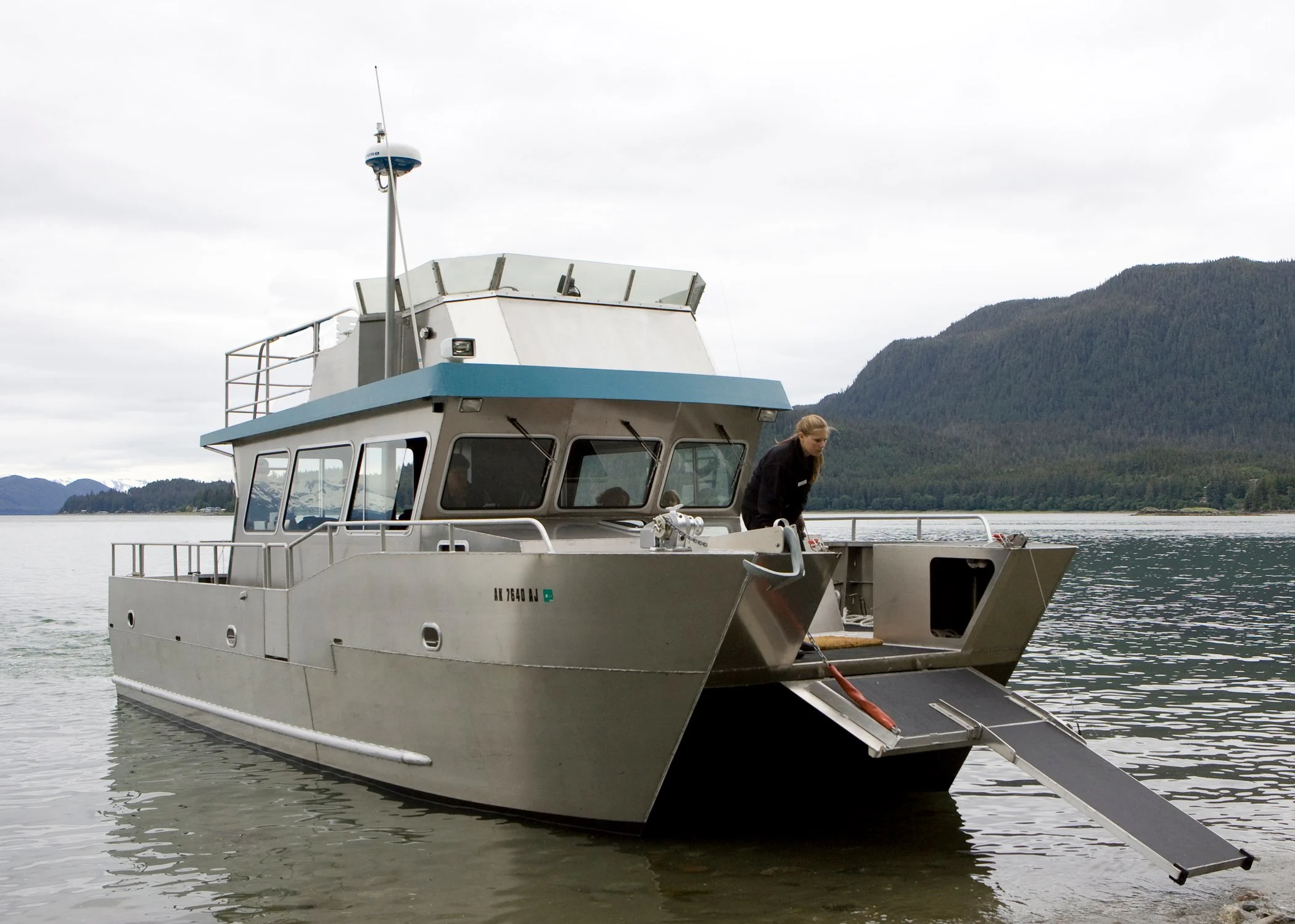 sitka sound science centre tour boat