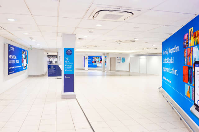 Arrivals Walkway Area