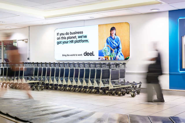 Baggage Reclaim Trio - Deel