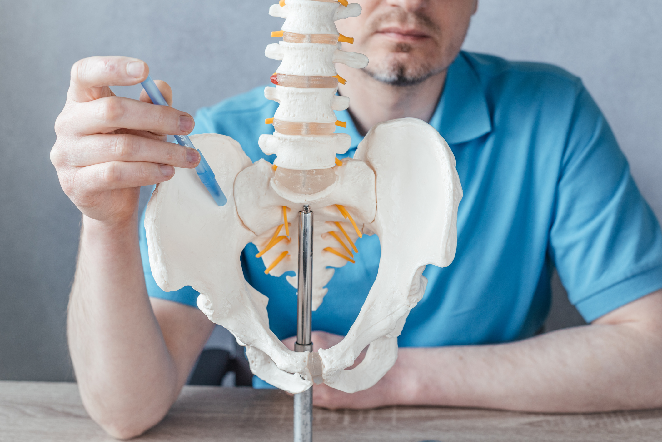 https://images.ctfassets.net/222znibi5gto/6lylBQkwbzcxEsMLYDvHqY/3ce740113bce74ae2f08057c68e068a8/Sacroiliac-Joint-Dysfunction-Treatment-Update.jpg