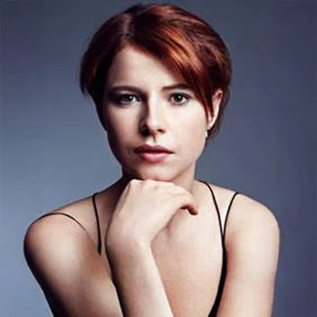 Headshot of Jessie Buckley