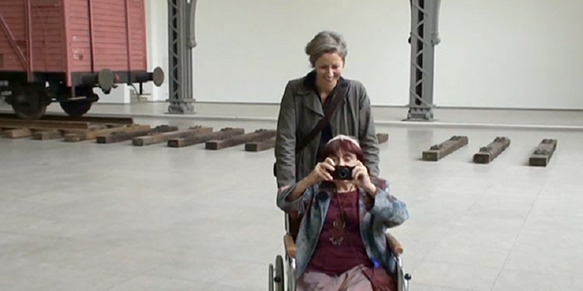 download Outdoor Play: Teaching Strategies With Young Children (Early Childhood Education, 80)