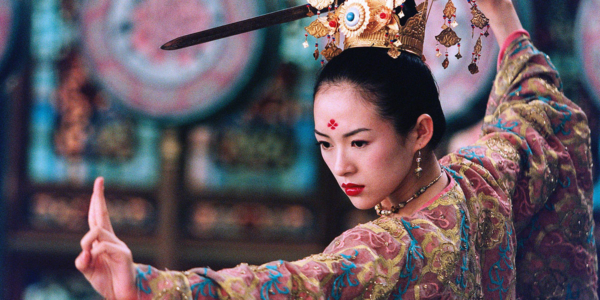 Xiao Mei (Zhang Ziyi) fighting with a blade