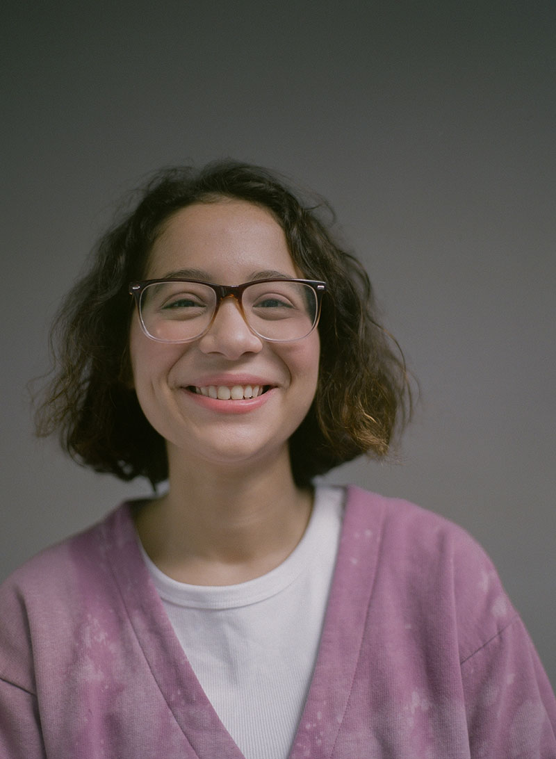 Photo of Gabriela Ribeiro on neutral background