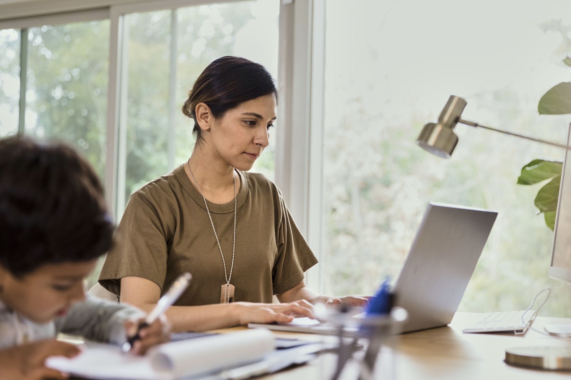 Woman in front of a laptop