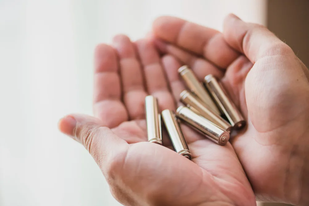 https://www.freepik.com/free-photo/close-up-hands-holding-battery-cells_3149460.htm#fromView=search&page=1&position=11&uuid=10082bcb-473b-4d02-b897-1ceeb44c9511&query=batteries+recycling