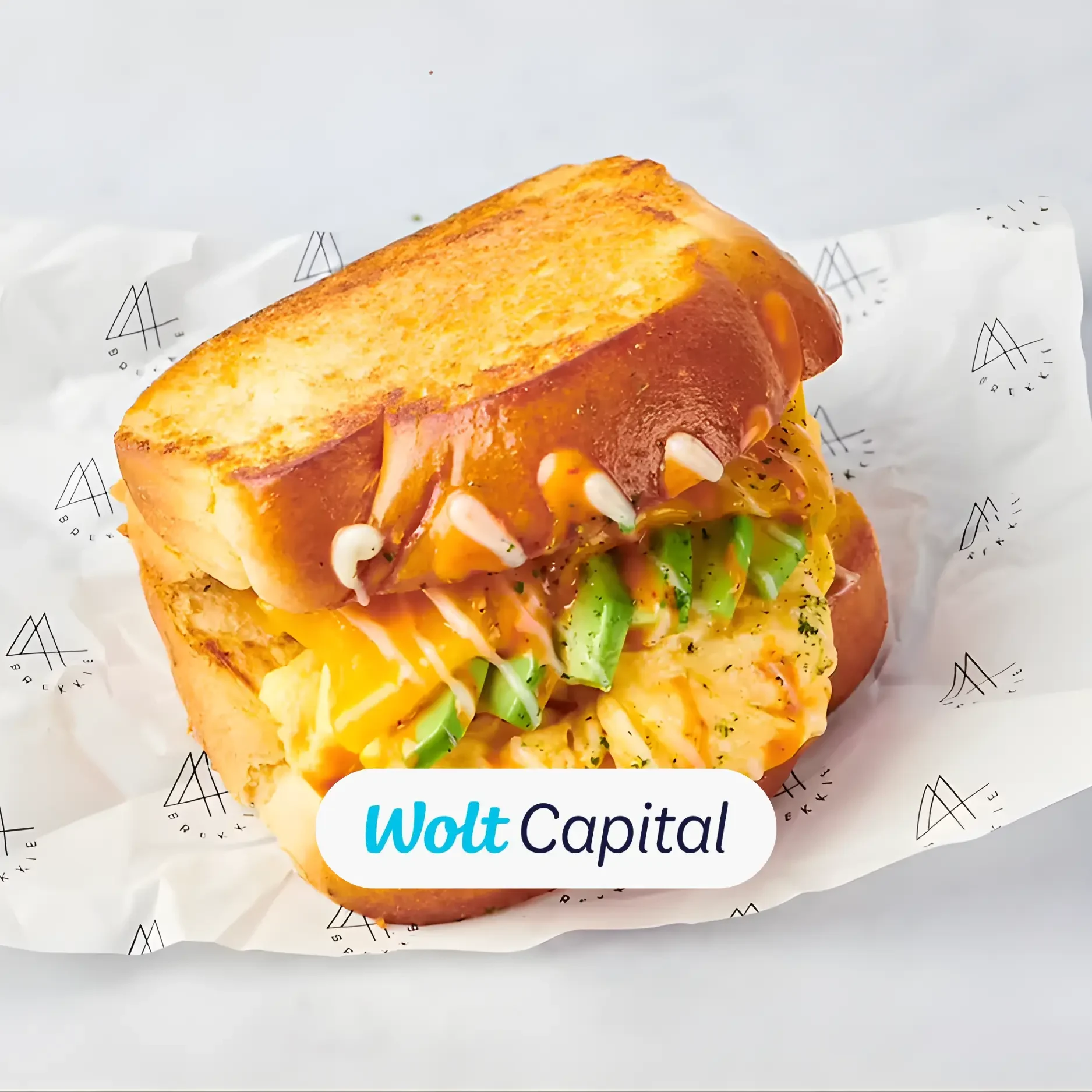 Frühstücksteller mit 44Brekkie-Eier-Sandwiches