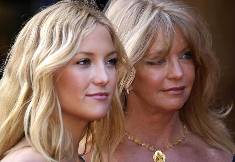 Goldie Hawn Kate Hudson 35 Portraits Of Famous Mothers And Daughters Purple Clover