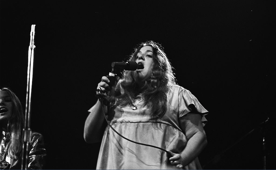 Mama Cass Elliot 20 Female Singers Who Defined The 60s Purple Clover