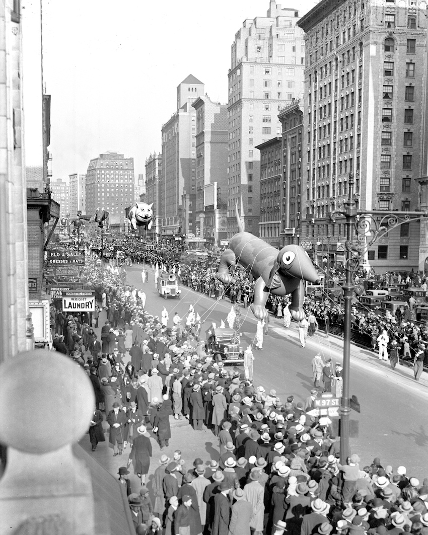 1930s Iconic Photos Of The Macy S Thanksgiving Day Parade From Every