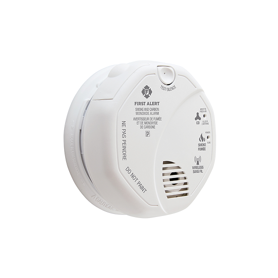 First Alert ZCOMBOA detector mounted on white ceiling with mounting bracket showing easy residential installation