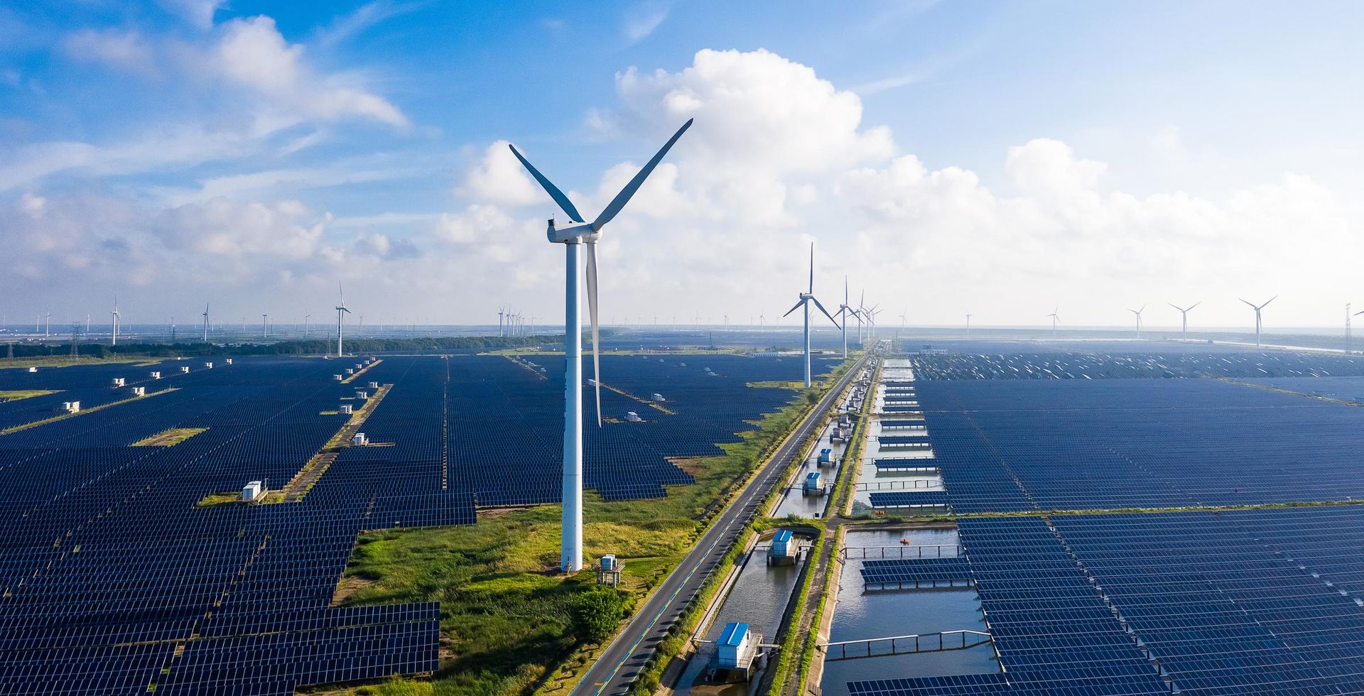 Chuyển đổi năng lượng tái tạo: Thế giới cần 4.000 tỷ USD/năm