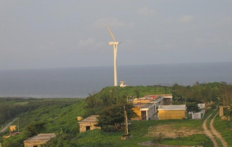 Chuẩn bị đóng điện dự án Điện gió đảo Bạch Long Vĩ