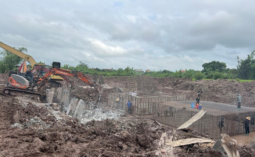 Tiếp tục đẩy nhanh tiến độ xây dựng các vị móng cho đường dây 500kV mạch 3