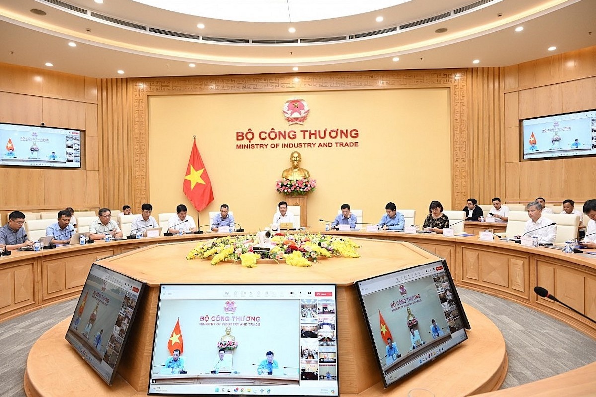 Bộ Công Thương nhờ sự hỗ trợ từ Đại sứ quán 3 nước để giải quyết khó khăn trong việc nhập khẩu thiết bị đường dây 500kV