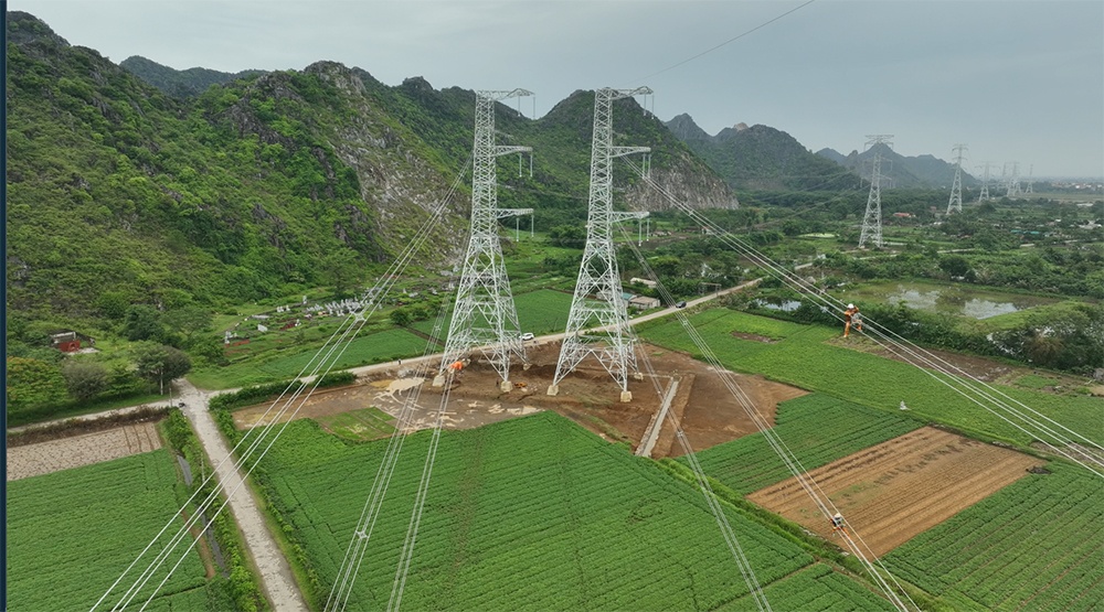 hoan-thanh-goi-thau-keo-day-dau-tien-cua-du-an-duong-day-500kv-mach-3