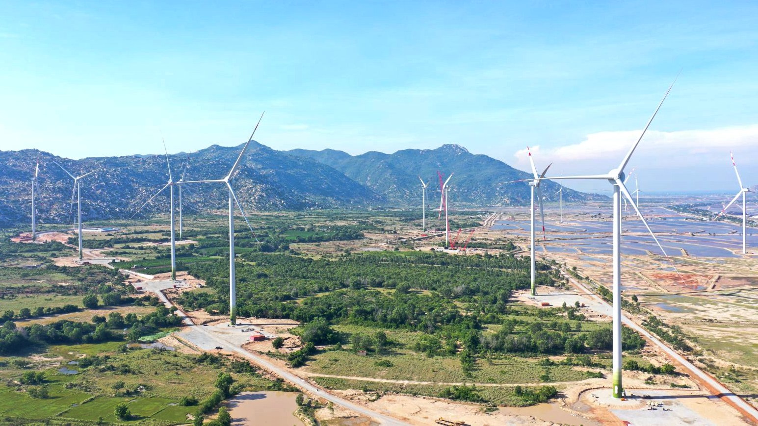 Tập đoàn Hà Đô (HDG) đạt chứng nhận đầu tư cho dự án điện gió Phước Hữu với vốn hơn 1.700 tỷ đồng