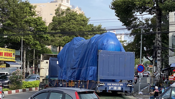 Vi phạm phòng dịch, thu hồi hơn 20 giấy phép vận chuyển hàng siêu trường, siêu trọng