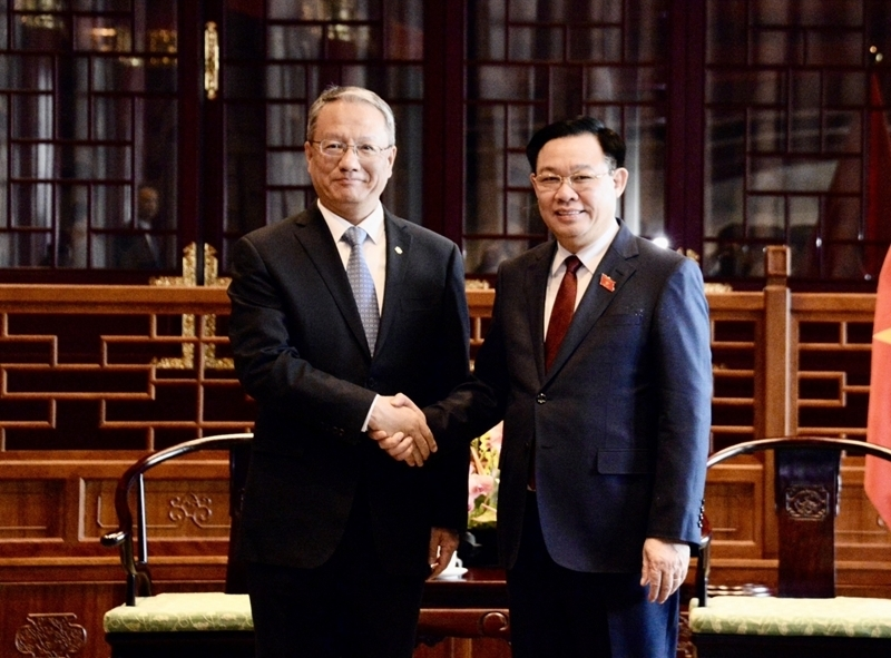 Chủ tịch Quốc hội tiếp lãnh đạo một số tập đoàn của Trung Quốc