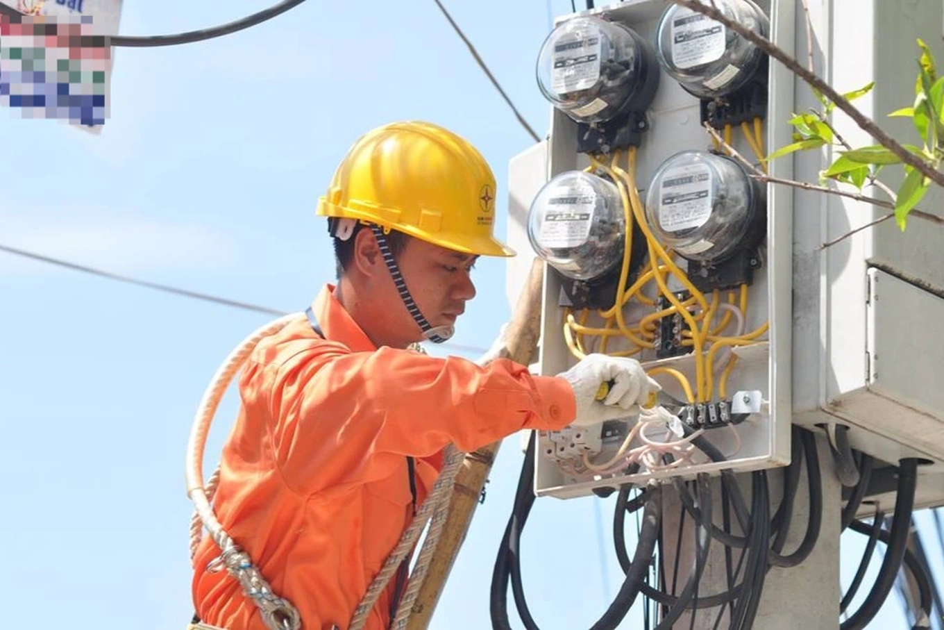 EVN: Thông tin kêu gọi DN phía Bắc giảm 30% mức sử dụng điện là không đúng