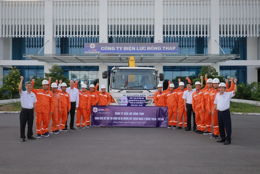 EVNSPC: Tăng cường hơn 350 nhân lực cho dự án đường dây 500kV mạch 3 Quảng Trạch - Phố Nối