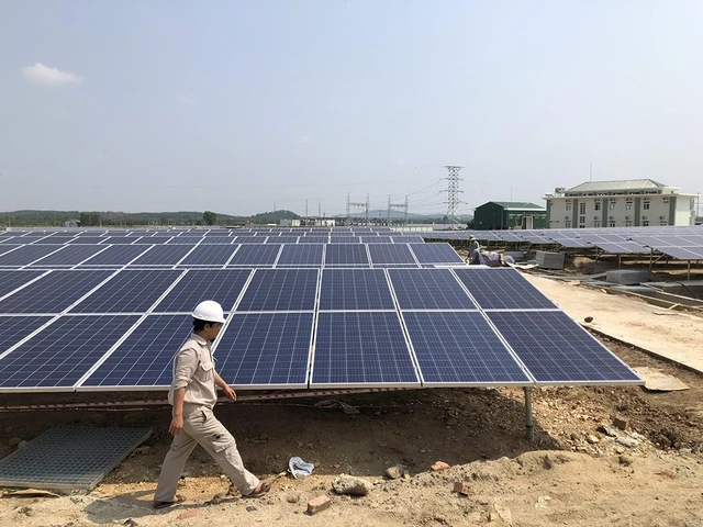 Thị trường mua bán điện trực tiếp: Đấu trường của các 'ông lớn'?