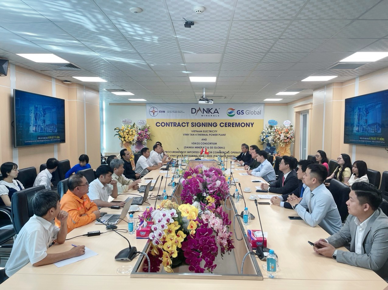 Hợp đồng mua than 3,2 triệu tấn cho NMNĐ Vĩnh Tân 4